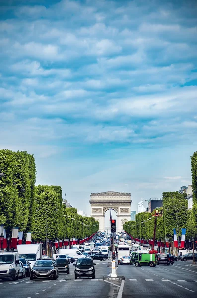 Paris Frankrijk Omstreeks Mei 2017 Verkeer Ingedrukt Boog Triomphe Champs — Stockfoto