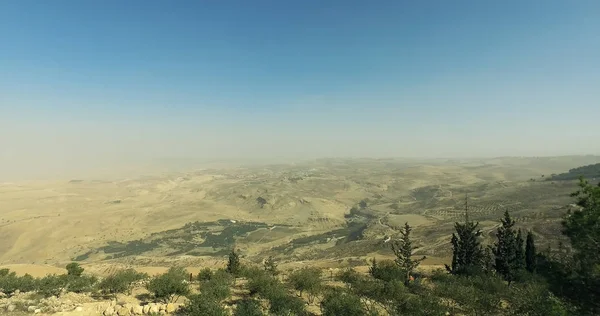 中東の国ヨルダン王国 ネボから聖地のビューの上に移動します — ストック写真