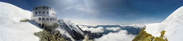 View Refuge Gouter Popular Starting Point Attempting Ascent Mont Blanc — Stock Photo, Image