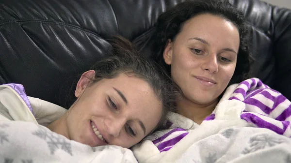 Two Sisters Sofa Watching Scary Horror Blanket — Stock Photo, Image