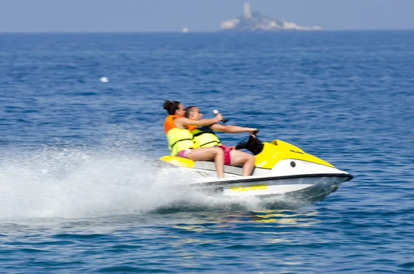 Vader Dochter Rijden Een Jetski — Stockfoto