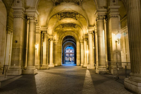 Veduta Dell Institut France Attraverso Passerella Del Musee Louvre Sera — Foto Stock