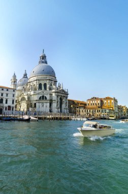 Venice, İtalya - Mart, 2016 yaklaşık: Canal Grande ve Basilica Santa Maria della Salute