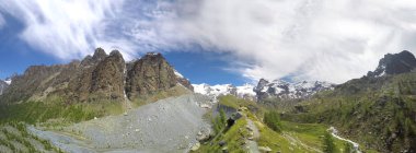Sığınak Du Gouter, başlangıç noktası Mont Blanc, Fransa'nın Yükselişi deneyen için popüler panoramik manzaralı