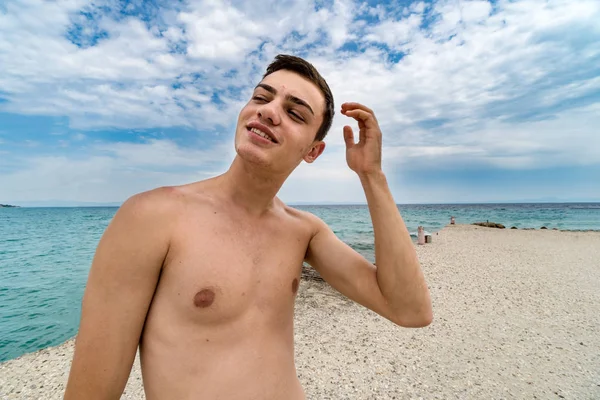 Joven Posando Muelle Durante Día — Foto de Stock