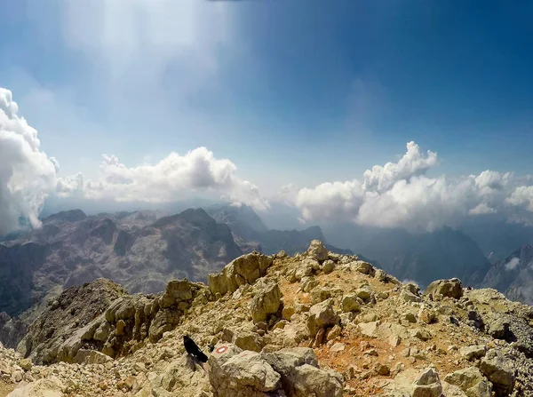 遠征中にジュリアン アルプス山脈にトリグラフのビュー — ストック写真