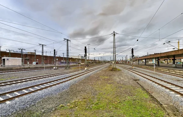 Panorama Dei Binari Ferroviari Una Piattaforma Ferroviaria — Foto Stock