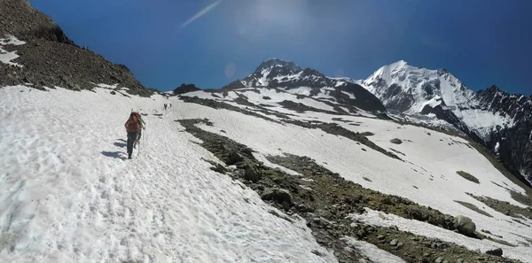 Mont Blanc France Circa Jun 2016 Bergsteiger Wandern Über Grat — Stockfoto