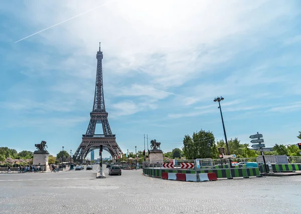 Paris Frankrike Circa Maj 2017 Visa Människor Nära Eiffeltornet Dagtid — Stockfoto