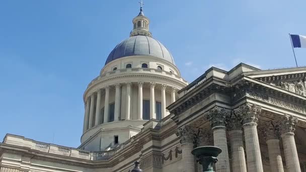 Detail Pantheon Exterior Architecture Dome French Flag Waving Slow Motion — Stock Video