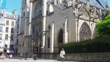 Turist insanlar Kilisesi, Saint Severin, Notre Dame de Paris, Latine quartier yakınındaki oteller