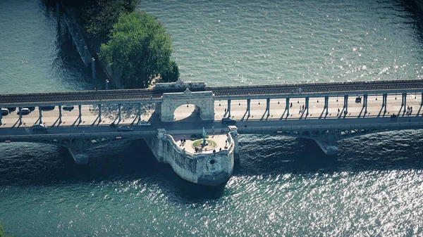 Paris Metro Underground Subway System Train Passing Bridge Bir Hakeim — Φωτογραφία Αρχείου