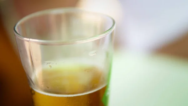 Selective Focus Fresh Cold Beer Pouring Glass — Stock Photo, Image