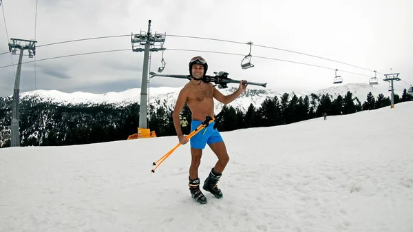 Naked Skier Mountain Ski Slope Gondola Ski Lift — Stock Photo, Image