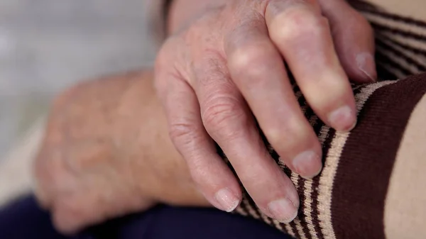 Wrist Pain Older Women Elderly Wrinkled Skin Palms Massage Injured — Stock Photo, Image