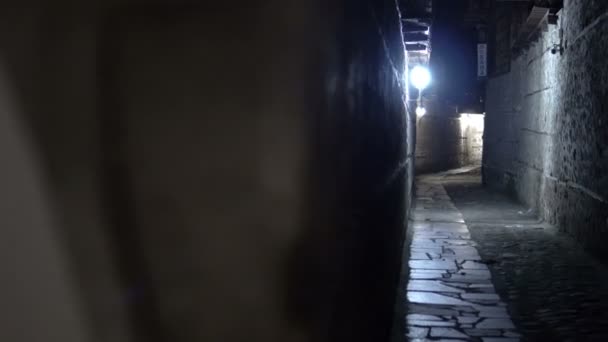 Una Estrecha Calle Terror Oscuro Por Noche Europa — Vídeos de Stock