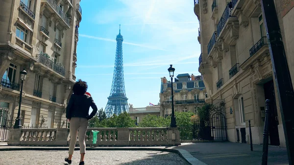 Fashion Model Woman Appeared View Eiffel Tower Walk Camoens Avenue — стокове фото