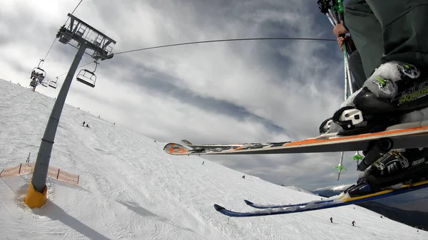 Bansko Bulgarien Circa Feb 2018 Skidåkare Som Sitter Ski Lift — Stockfoto