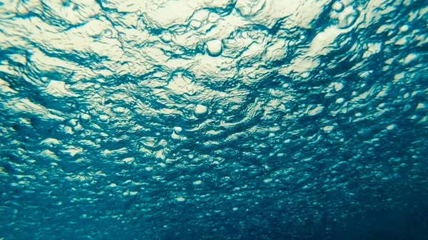 Fondo Gotas Lluvia Superficie Del Agua Submarina — Foto de Stock