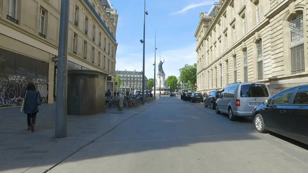 Paris Fransa Mayıs 2017 Trafik Place Republique Marianne Güneşli Kare — Stok fotoğraf