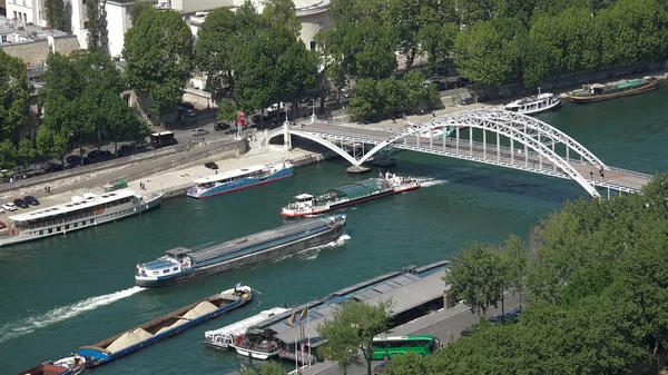 Forgalom Teher Turista Hajók Szajna Közelében Áthidaló Debilly Gyalogos Híd — Stock Fotó