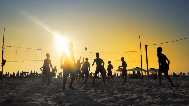 日落海滩排球剪影 — 图库视频影像