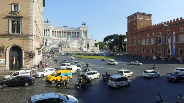 Rom Italien Juni 2017 Rusningstrafik Venedig Square Piazza Venezia Rom — Stockfoto