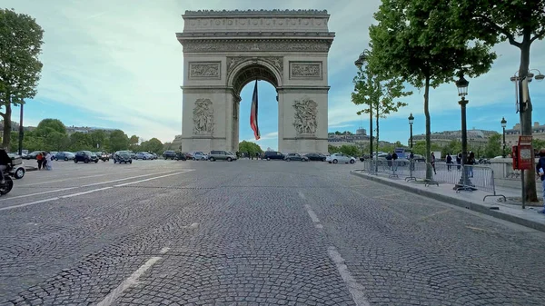 Paris França Circa Maio 2017 Tráfego Carros Champs Elísios Frente — Fotografia de Stock