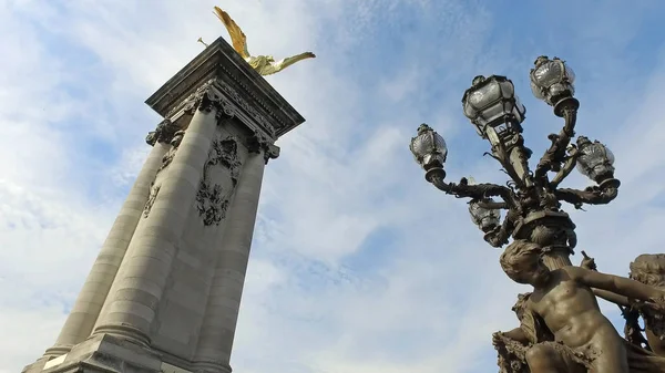 Paris Pont Alexandre Iii Famous Columns Golden Statues Cinematic Hyperlapse — Stock Photo, Image