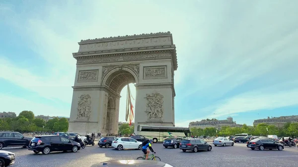 Paris França Circa Maio 2017 Tráfego Carros Champs Elísios Frente — Fotografia de Stock