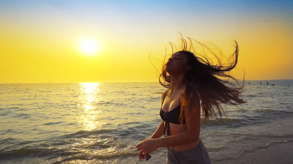 Beautiful Model Swimsuit Posing Beach Sunset Sunlight Long Hair Making — Stock Photo, Image