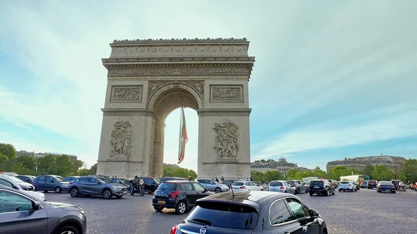 Paris França Circa Maio 2017 Tráfego Carros Champs Elísios Frente — Fotografia de Stock