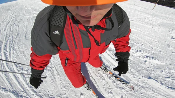 Pov Helmet Mount Camera Skier Carving Fast Ski Slope — Stock Photo, Image