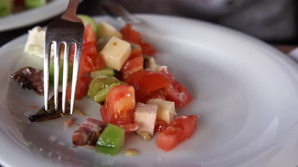 Comer Salada Legumes Observando Dieta Contando Calorias Wellness Tomate Queijo — Fotografia de Stock