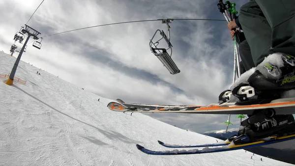 Bansko Bulharsko Cca Únor 2018 Lyžaři Sedí Ski Lift Židle — Stock fotografie