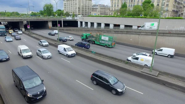 Paris Francja Maja 2017 Widok Ulicę Ruchu Poranek Paryżu Most — Zdjęcie stockowe