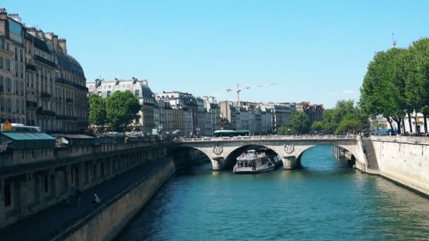 Riverboat Travels Seine Conciergerie Paris — Stock Video