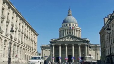Bina, Ulusal Pantheon sokak trafik ve insanlar, sinematik yavaş hareket ile önden görünüm