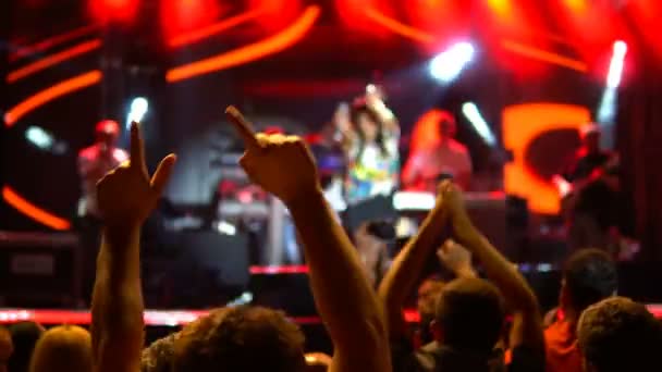 Kalabalık Konser Dans Ellerini Kamu Konser Bilet Yok Olay — Stok video