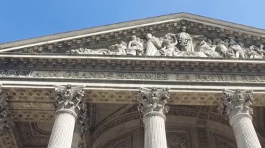 Pantheon adlı gün, Paris, Fransa. Bu ayırt edici Fransız vatandaşı kalıntıları içeren bir laik Türbesi var. 5 canlı dağ Saint Genevieve üzerinde bulunan