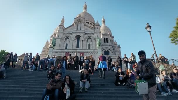 Paryż Bazylika Sacre Coeur Dzielnicy Montmartre Słoneczne Popołudnie Steadicam Kinowej — Wideo stockowe