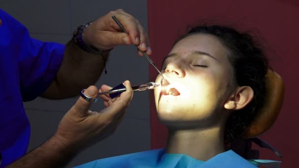 Dentist Apply Anesthetic Injection Oral Surgery Operation — Stock Video