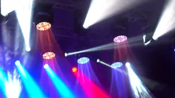 コンサートでカラフルな Led ステージ ライト — ストック動画