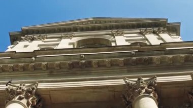 Paris, Fransa'da Sorbonne Üniversitesi'nin tarihi bina dış cephe detay