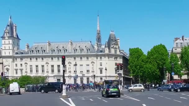 Transporte Tráfico Primavera Día Soleado París Moción Lenta — Vídeo de stock