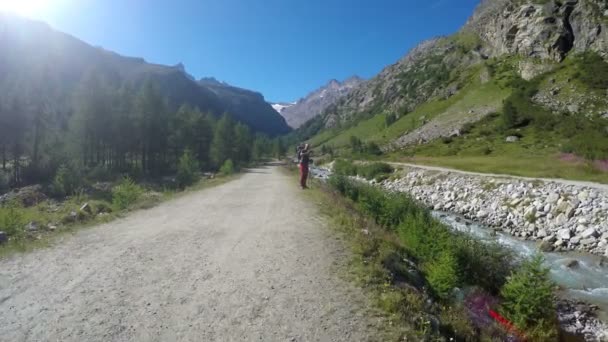 Hiker Check Gps Coordinates Mountaineering Expedition Italian Alps Mountain Range — Stock Video