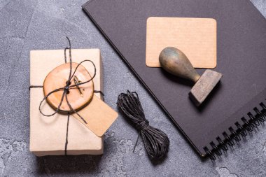 Hediye kutusu düğmesini kullanarak kaydırma.