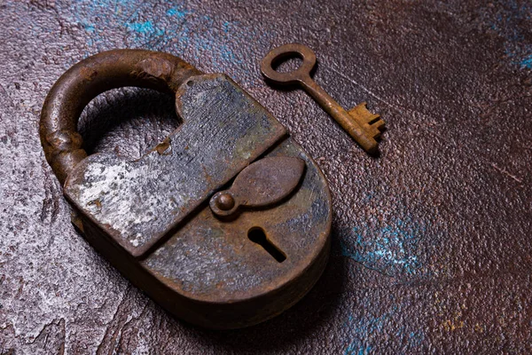 Old Antique Rustic Padlock — Stock Photo, Image