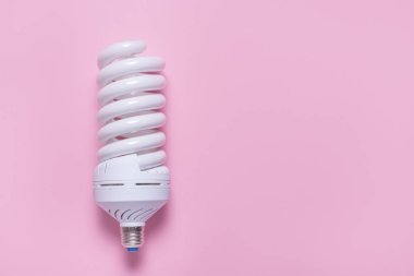 enerji tasarruflu lamba renkli adam