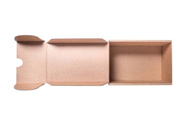 İzole kahverengi karton kutu